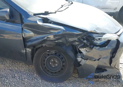 2019 Toyota Corolla Le z USA, uszkodzony, nr VIN 2T1BURHE9KC213510